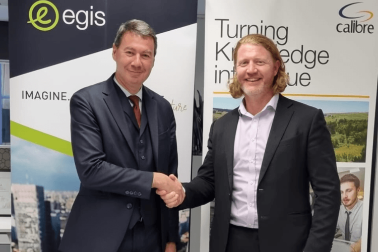 Egis boss Laurent Germain (l) and Calibre group chairman David O&rsquo;Connor (r) shake on it