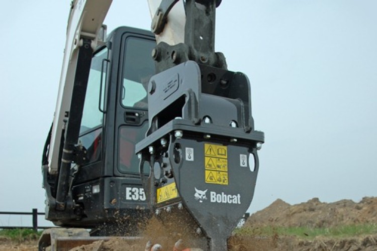 RG20 grinder on a Bobcat E35 excavator