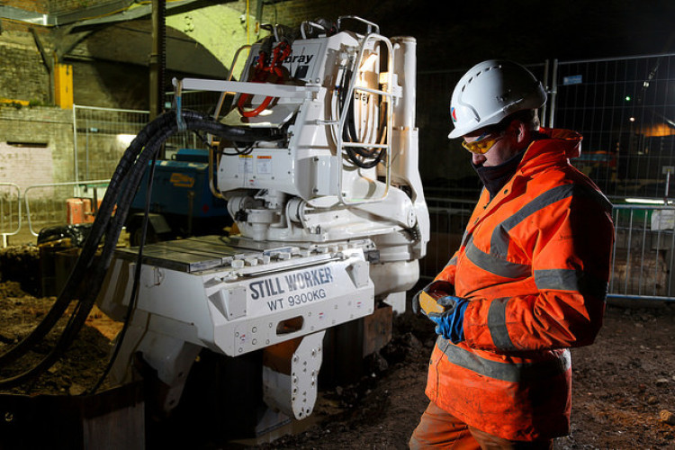 Keltbray is one of only six contractors in the UK with the vibration-free WP150 Stillworker