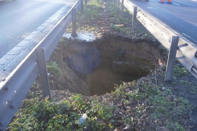 Photo of the sink hole from the Highways Agency