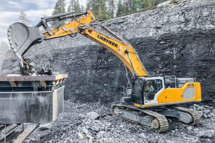 The versatile R 952 G8