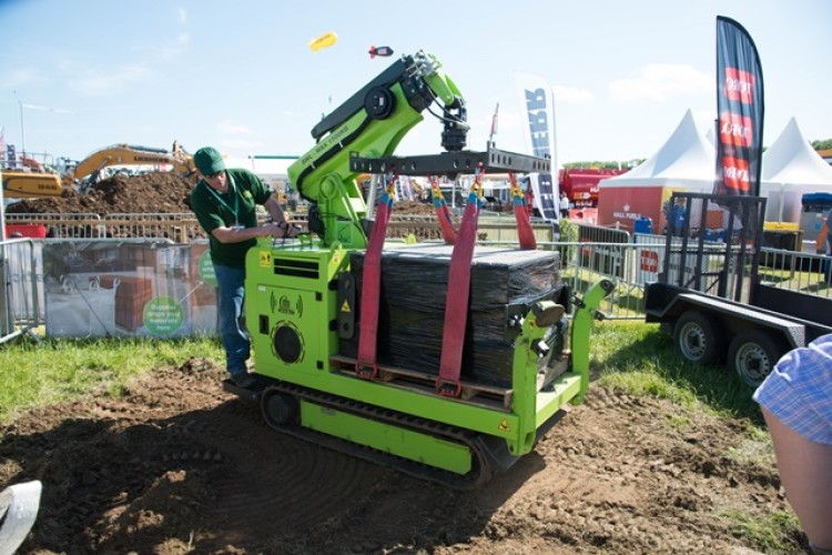 An exhibitor at Plantworx 2015
