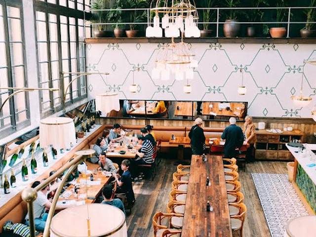 How to reduce noise in a restaurant and improve customer experience