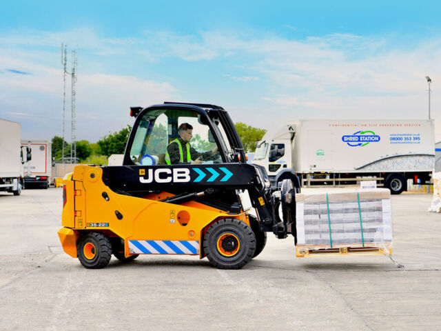Switch to JCB Electric Shred Emissions
