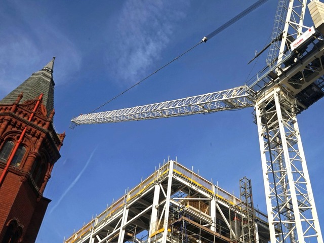 Bennetts Cranes provides heavy lifting expertise for Birmingham Children’s Hospital redevelopment