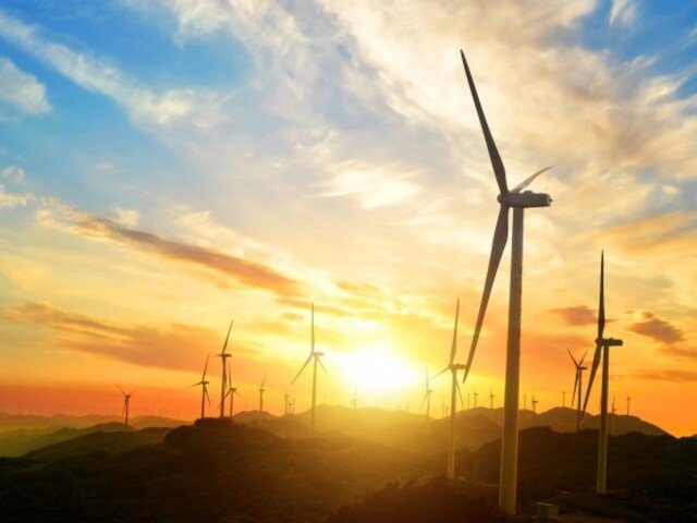 Renewable Energy in the United Kingdom: The Past, The Present, It’s the Future  