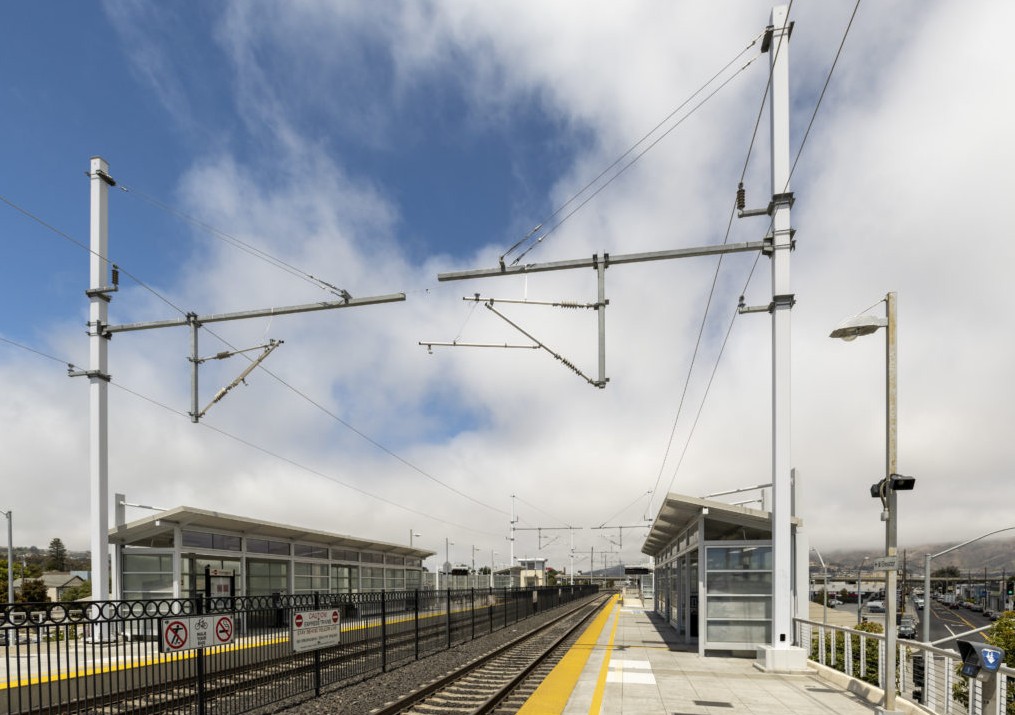Balfour Beatty menyetujui revisi kontrak kereta api California