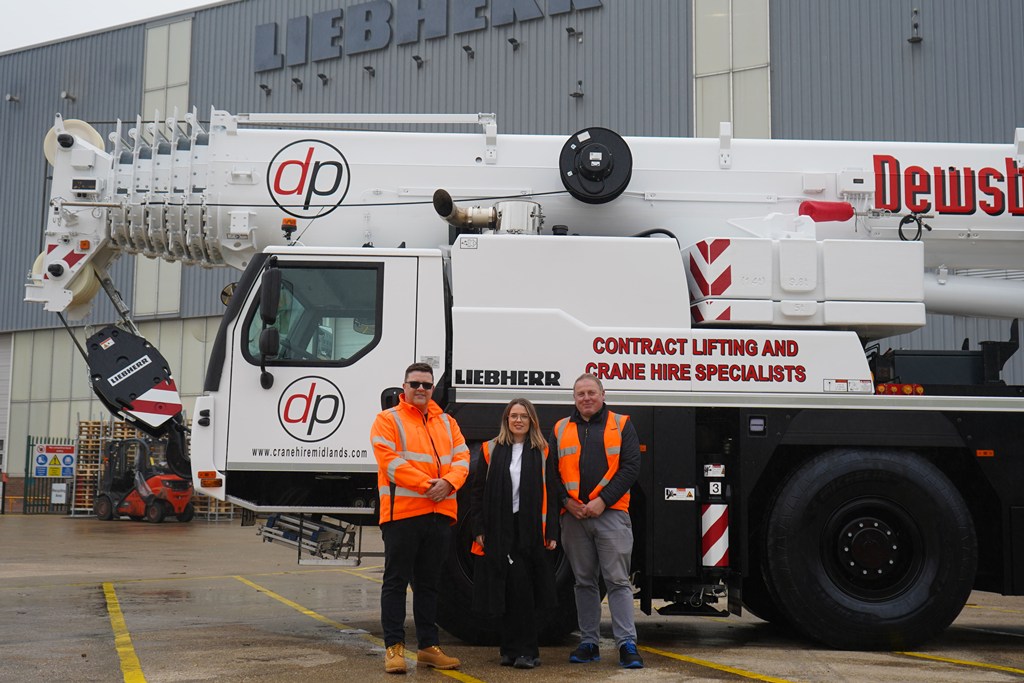 Dewsbury & Proud takes first of six new cranes