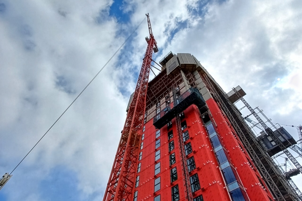 Prefab plumbing speeds Leeds tower