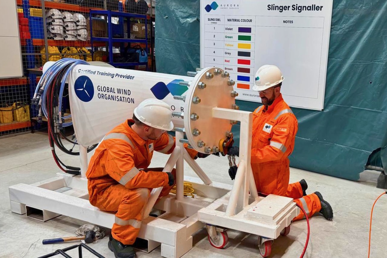 Aurora trains service leavers for wind