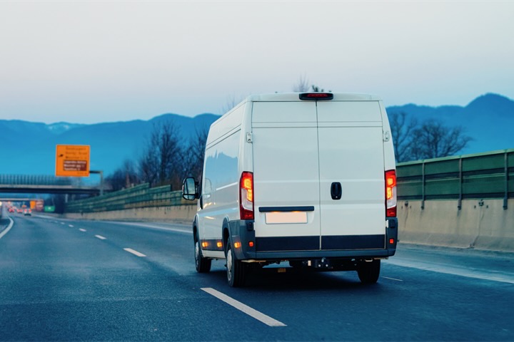 ABAX helps light vans meet EU tacho rules