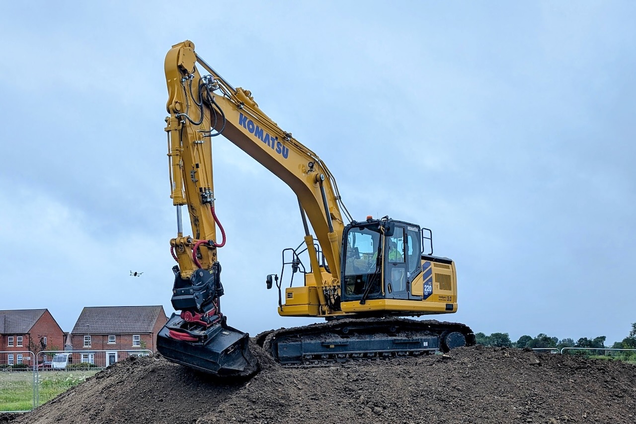 Bigger cab, better digital controls, on new Komatsu