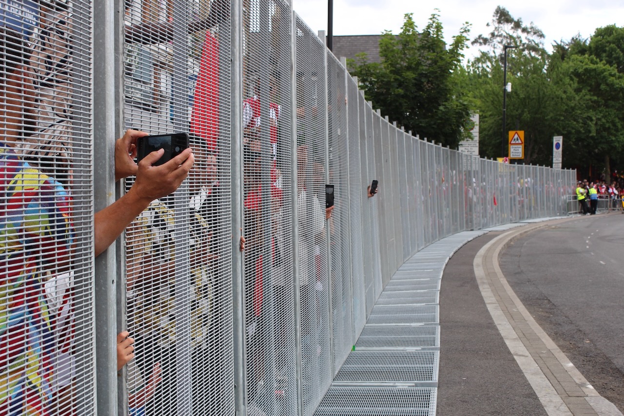 Sunbelt protects celebrating Arsenal fans