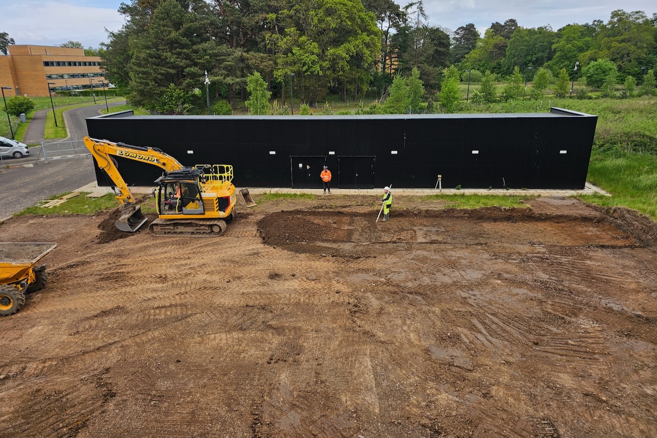 Robertson starts work on £750m UK supercomputer
