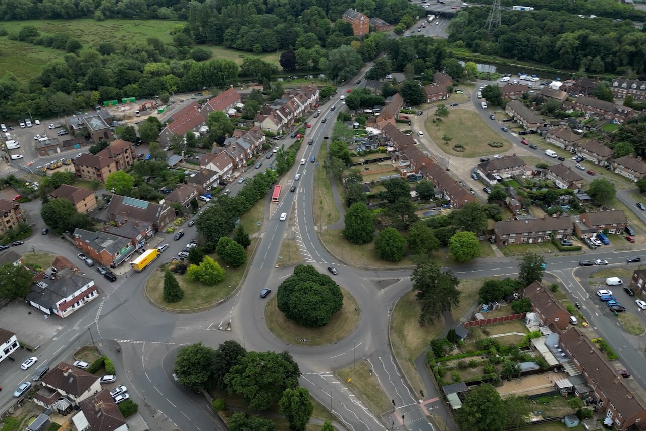 Winvic picked for Guildford roads