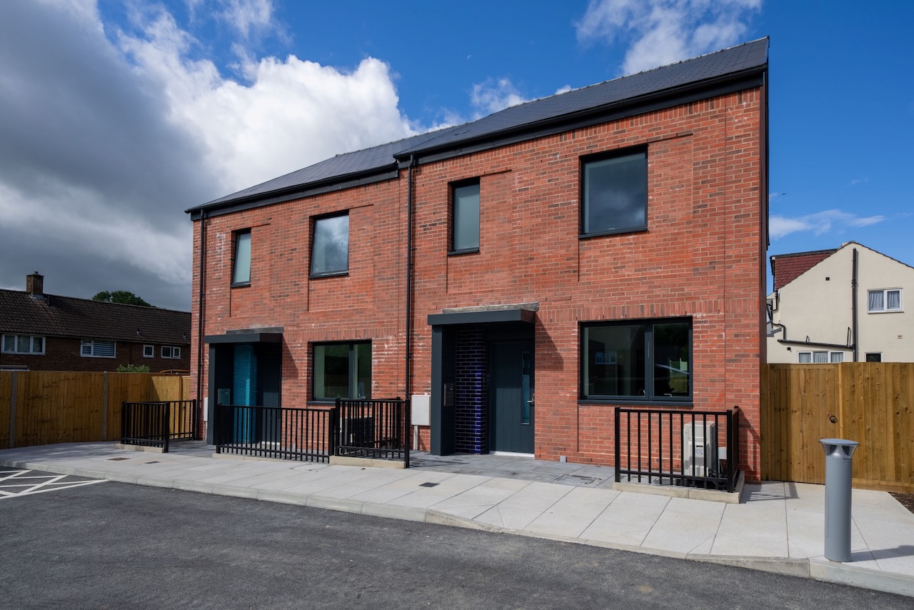 AtkinsRéalis's EDAROTH delivers Epsom offsite homes