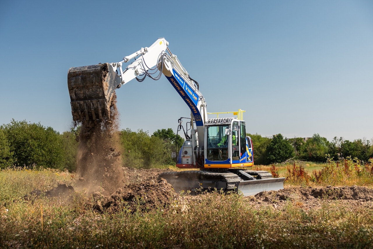 Eagle takes first 15t 3-series Takeuchi