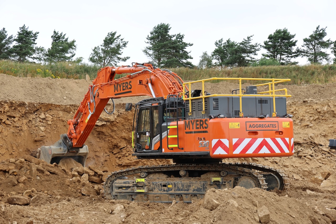 Myers Group picks Hitachi for quarry work