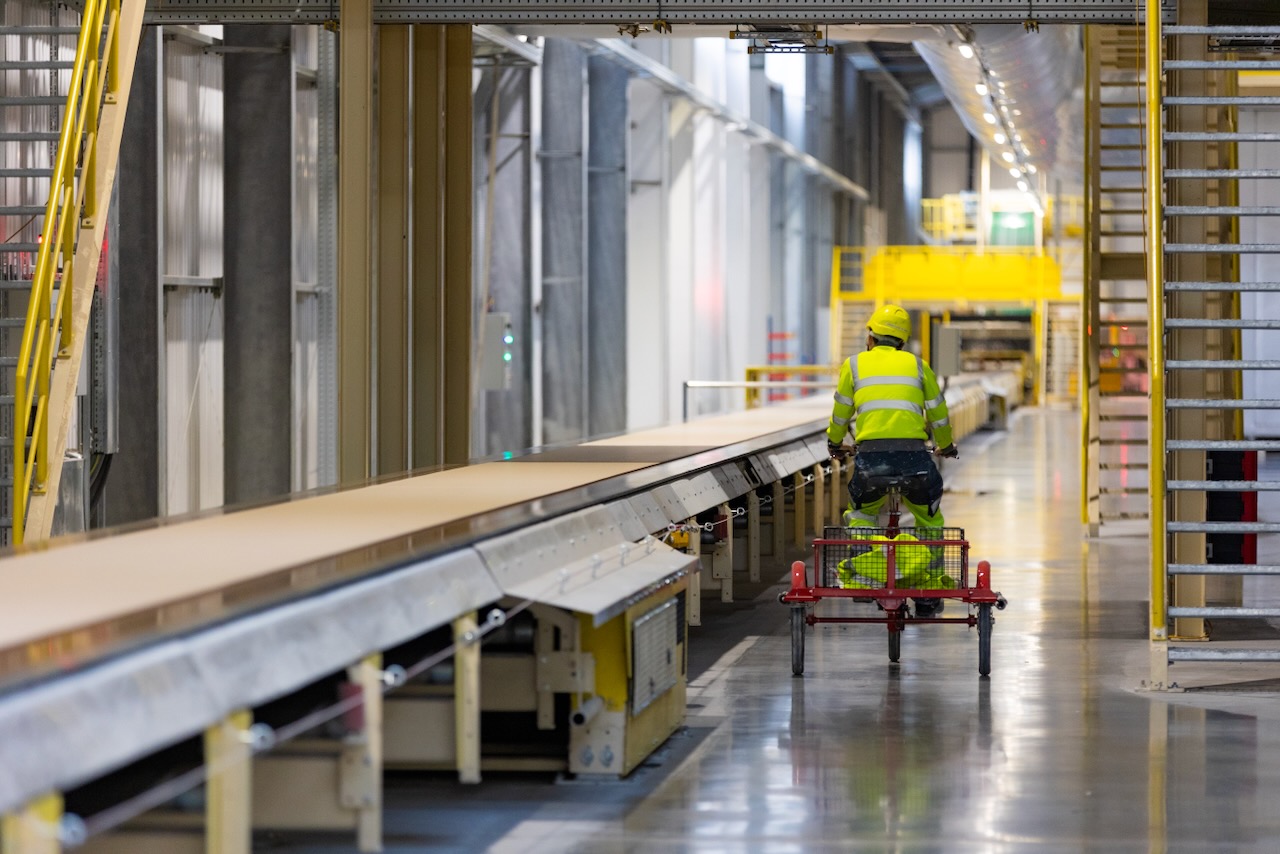 Plasterboard manufacturer cuts carbon