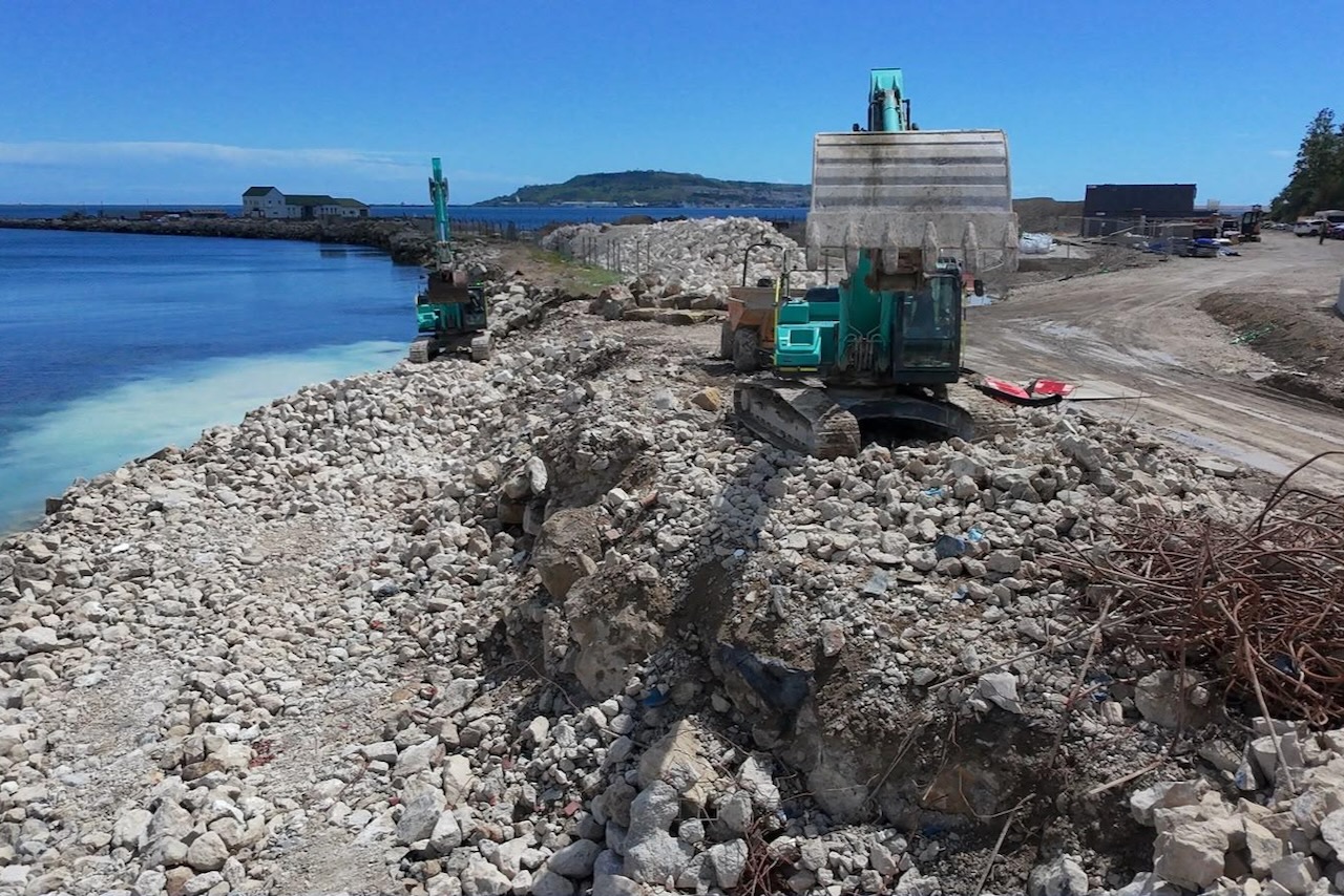 Holcim strengthens Weymouth sea defences