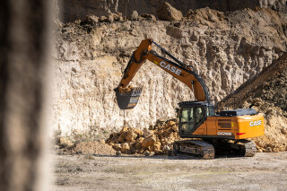 Case Construction Equipment’s 20-tonne CX210E-S is a simplified, and competitively priced, alternative to the CX210E crawler excavator