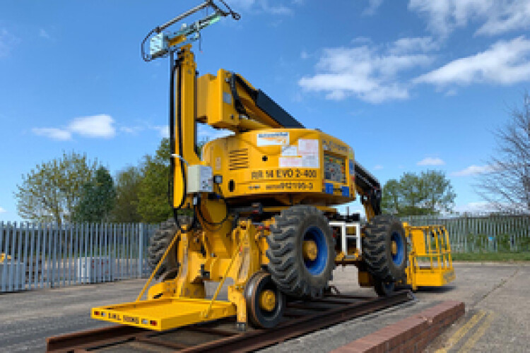 The type of road-rail vehicle involved in the accident (image courtesy of SPL Powerlines UK)