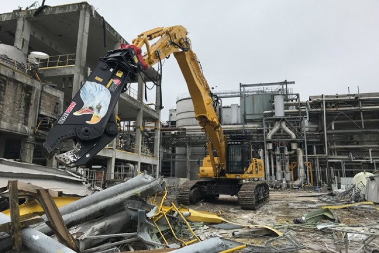 MBI SH410R shears (4,900kg) on a Komatsu PC490