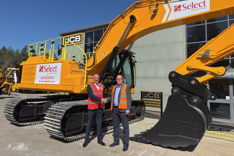 Warren Wilkinson, Select, and James Atley, Greenshields JCB.