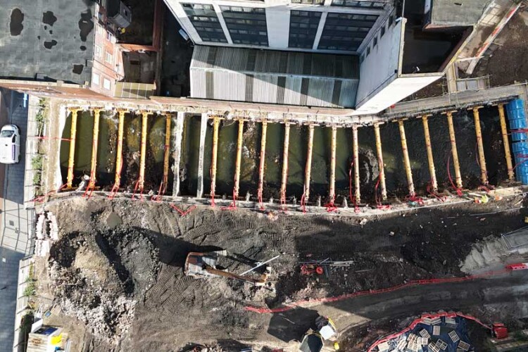 The 90m-long culvert is currently supported by 18 MP150 props supplied by specialist hirer Groundforce