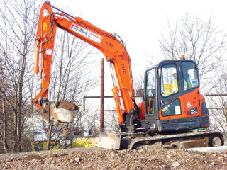 The Fairfax fleet incorporates several Doosan excavators. This DX80-R is one of the smaller models.