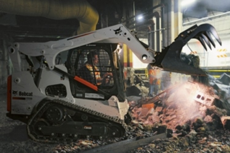 Bobcat's new T770 tracked loader in action