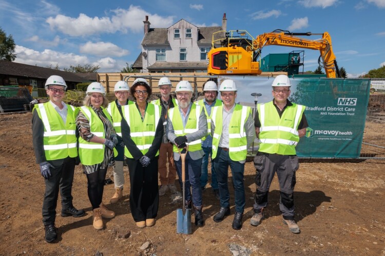 Members of the Bradford NHS team and McAvoy staff at the groundbreaking, courtesy of leeboswellphotography.com.