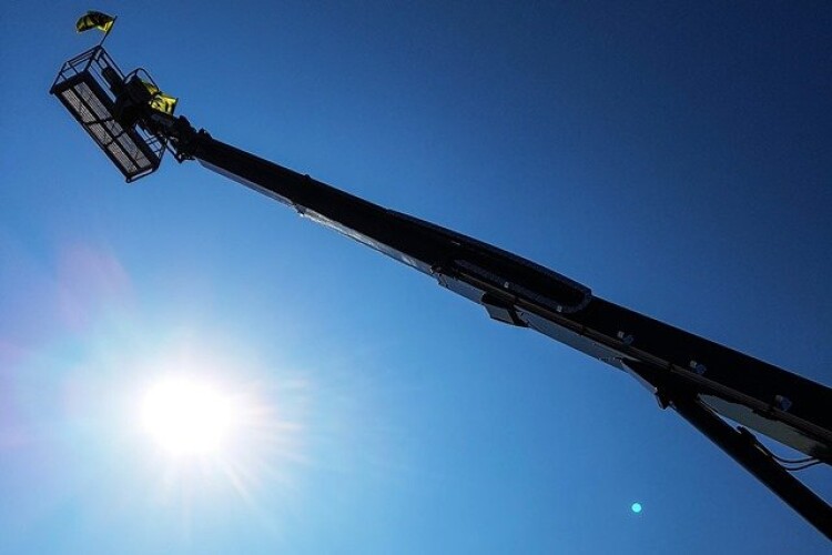 The tallest platforms in civil fleets reach 90 metres; London Fire Brigade's biggest is 32 metres