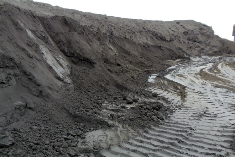 There is an estimated 50 million tonnes of material stockpiled in UK ashfields