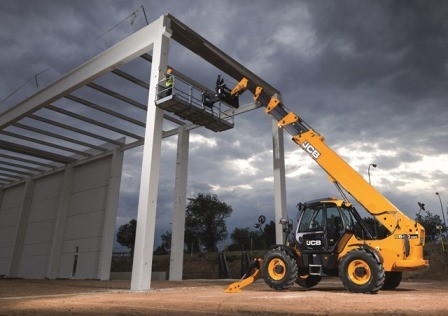 JCB Loadall muletto telescopico 1680x1708_1460549635_2013---the-highest-lift-loadall--the-540-200-is-launched-1