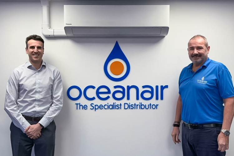 MKM business development director Rob Barnes (left) and Oceanair's now-former owner Tony Evanson