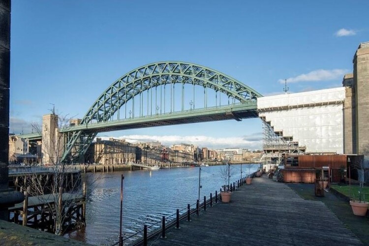 ISS is the scaffolding contractor for the Tyne Bridge restoration works