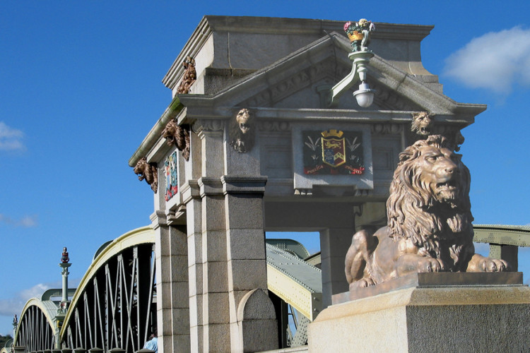 The Old Bridge portico