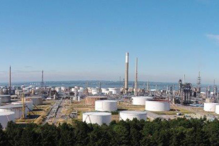 Fawley refinery is to be expanded