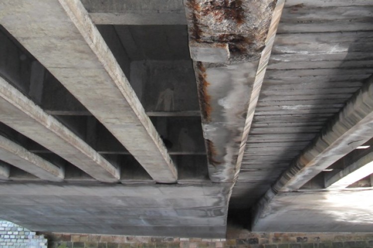 Chloride-affected concrete and a typical application for Cementitious Coating 851