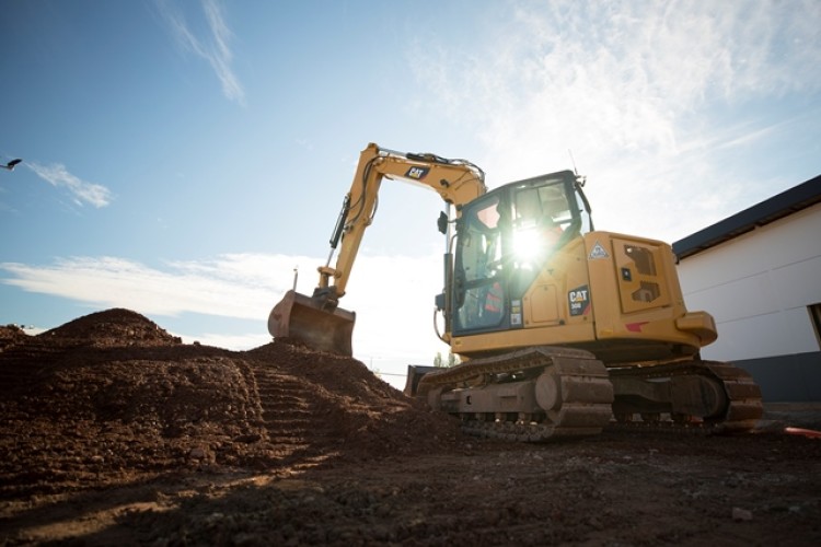Flannery Places 30m Order For 230 Cat Machines