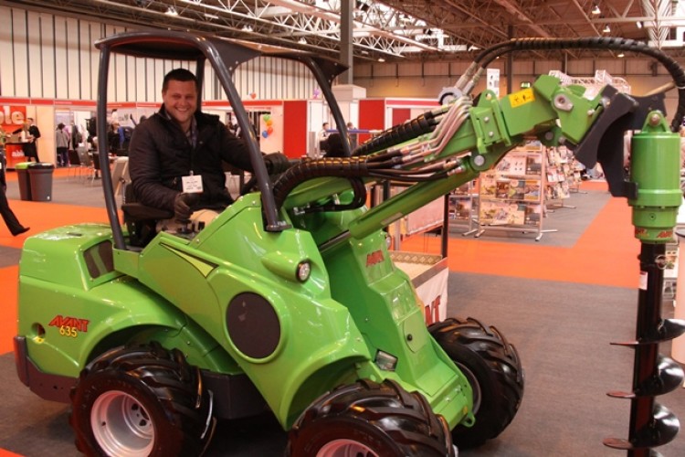 Para-equestrian carriage driver Jamie Williams demonstrates the Hand Drive Avant 528 