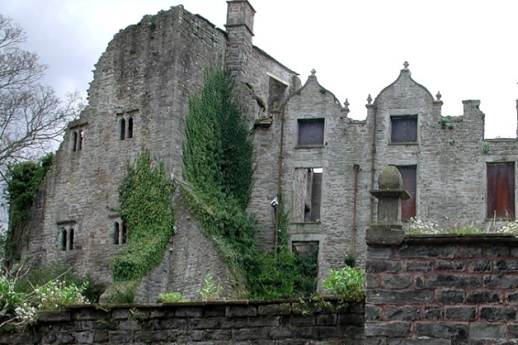 Hay Castle