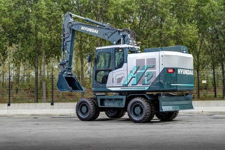 Hyundai's hydrogen-powered HW155H concept wheeled excavator
