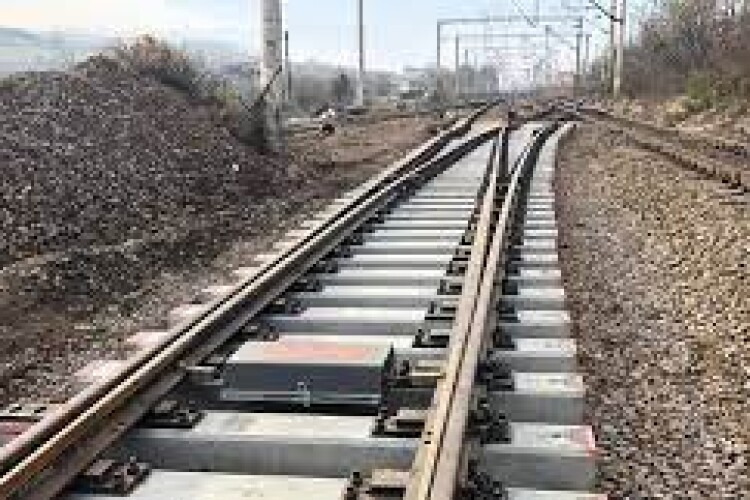 The contract is part of a wider scheme to electrify the Cluj-Napoca to Oradea-Episcopia Bihor line