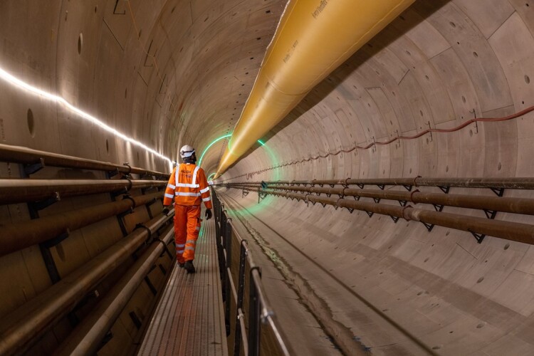 Inside the Chiltern tunnel