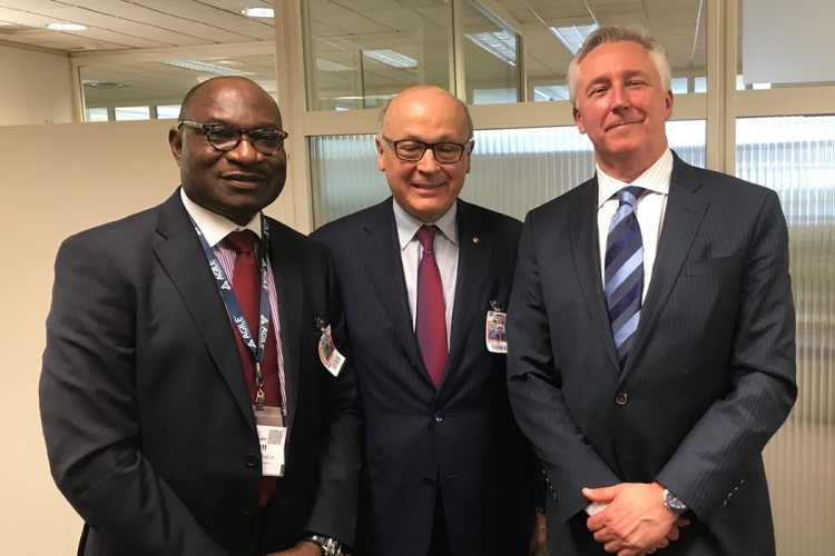 FIDIC CEO Dr Nelson Ogunshakin (left) and FIDIC president Alain Bent&eacute;jac (middle) pictured with World Bank chief procurement officer, Enzo De Laurentiis (right).