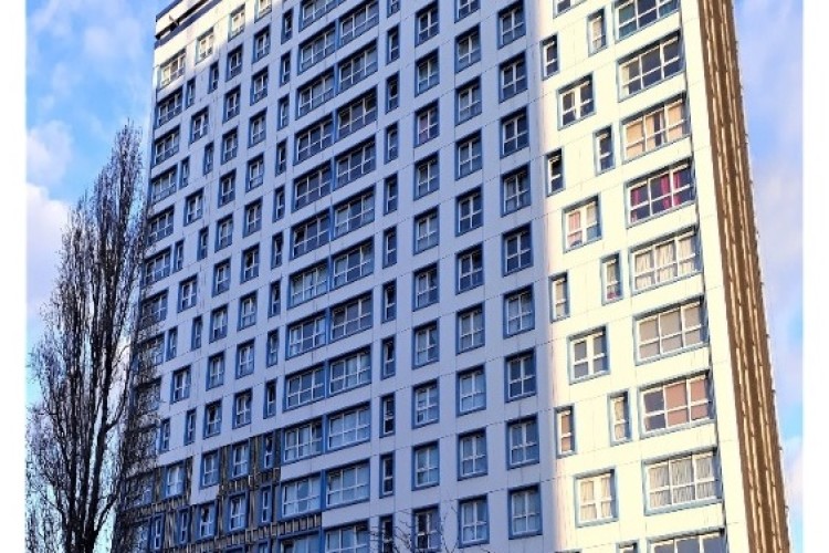 Leamington House and Horatia House are adjoining 18-storey blocks built in the mid 1960s, pre Ronan Point