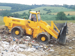 1981   the launch of the 428 landfill compactor
