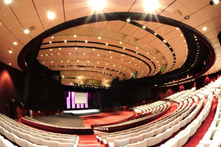 The main auditoriuim (image from www.harrogateconventioncentre.co.uk)